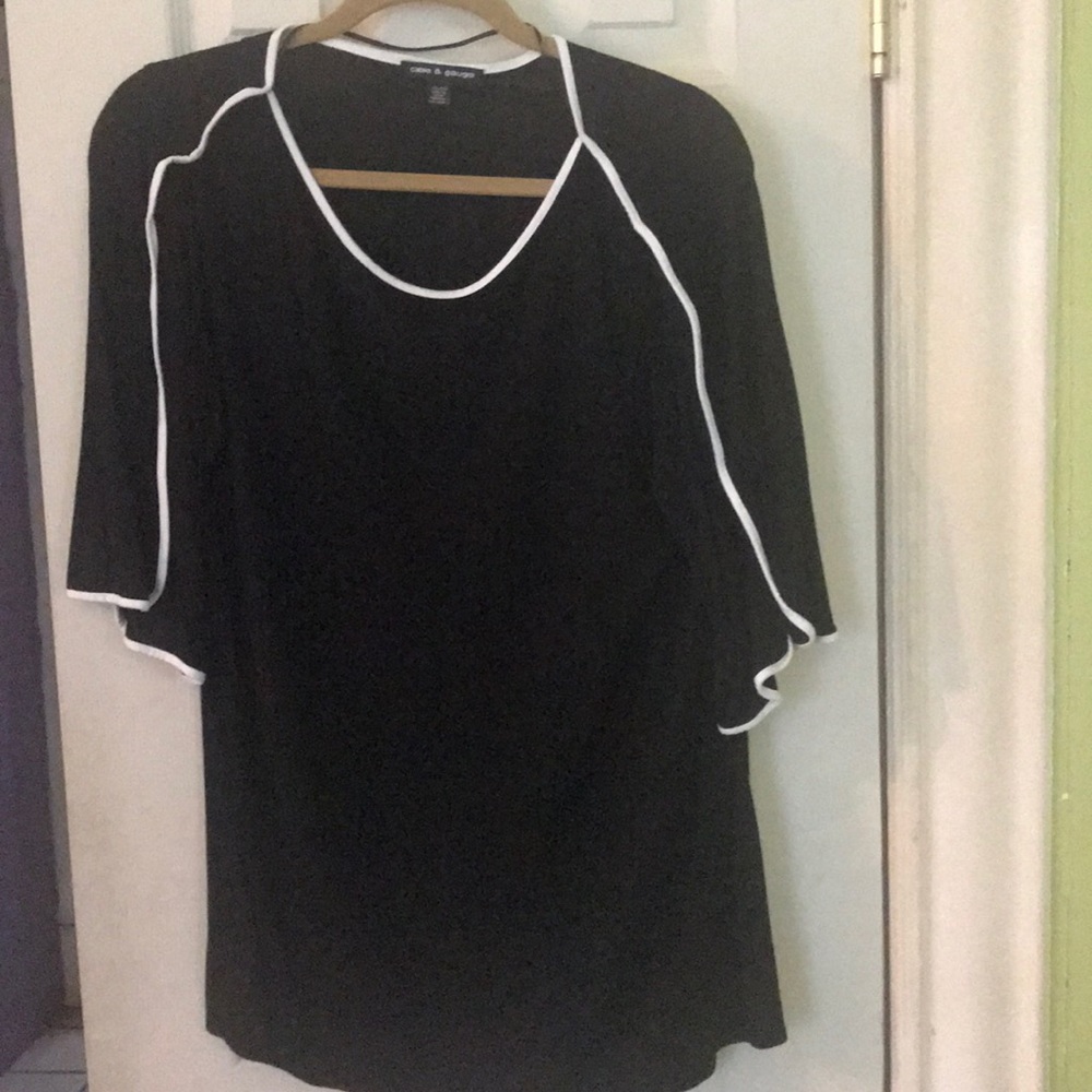 Cable & gauge three quarter bell sleeve top